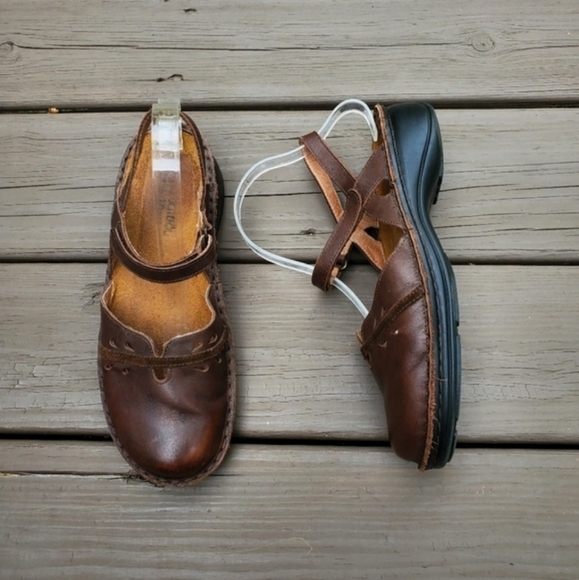 Naot Gardenia Brown Leather Cork Sole Mary Jane Slingback Strap Boho Flats 41 - Picture 1 of 9